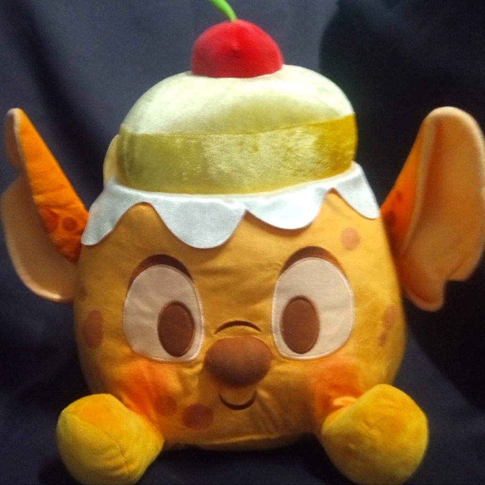 NWOT Disney Stitch Munchlings Baked Treats Pineapple Upside Down Cake 15” Plush